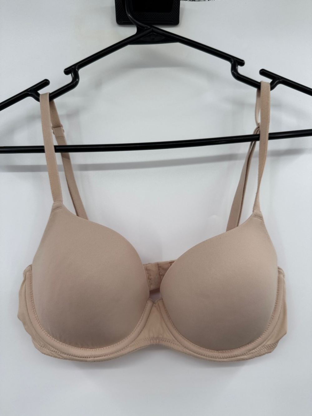 PINK Victoria secret Women's Wear Everywhere Lightly Lined Beige Bra size 32C